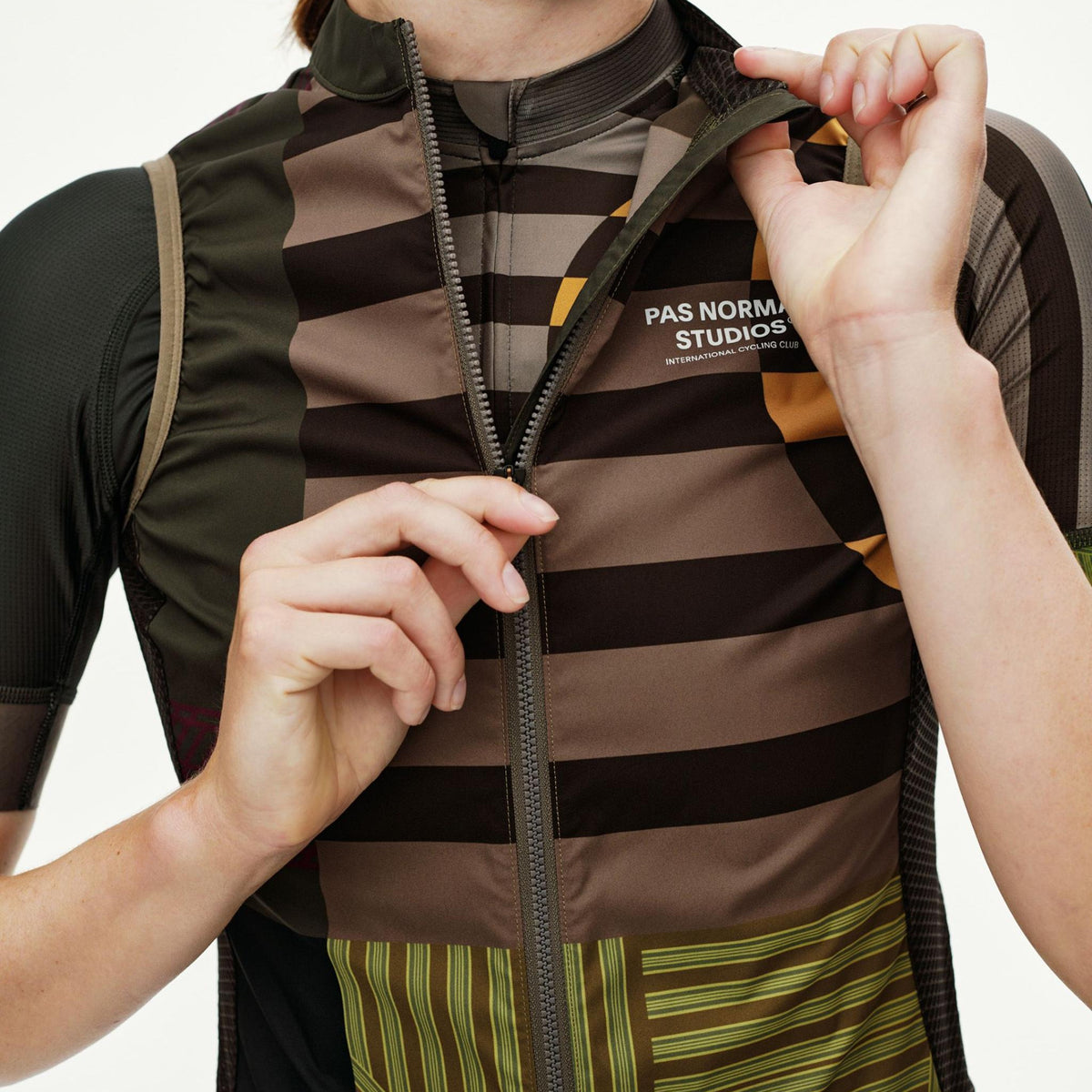 Gilet femme Pas Normal Studios Mechanism Stow Away AOP International - Vert