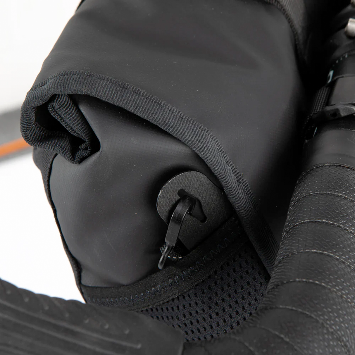 Borsa a manubrio Restrap Rolltop 4L - Nero Restrap