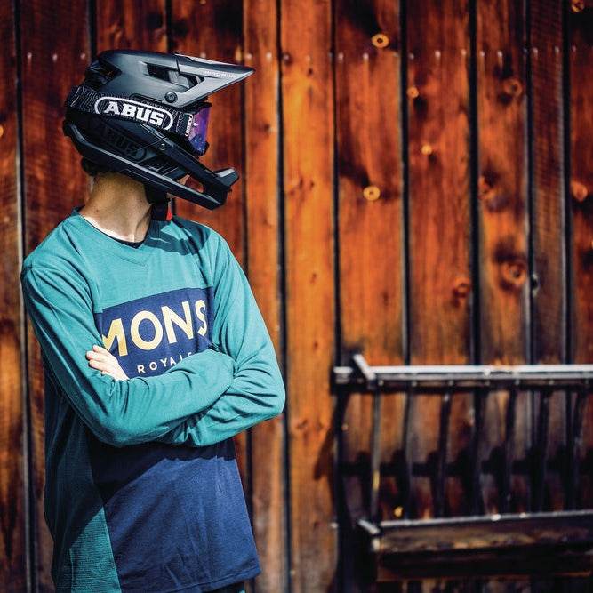 Casco Abus Airdrop Mips - Nero oro Abus