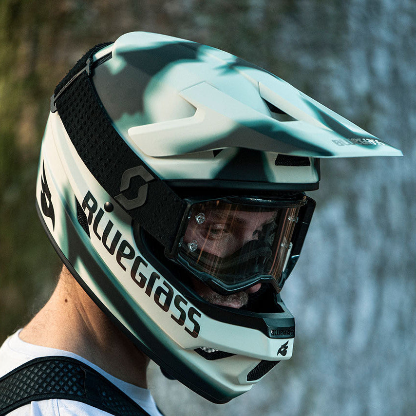 Casque Bluegrass Legit Mips - Frozen Mist