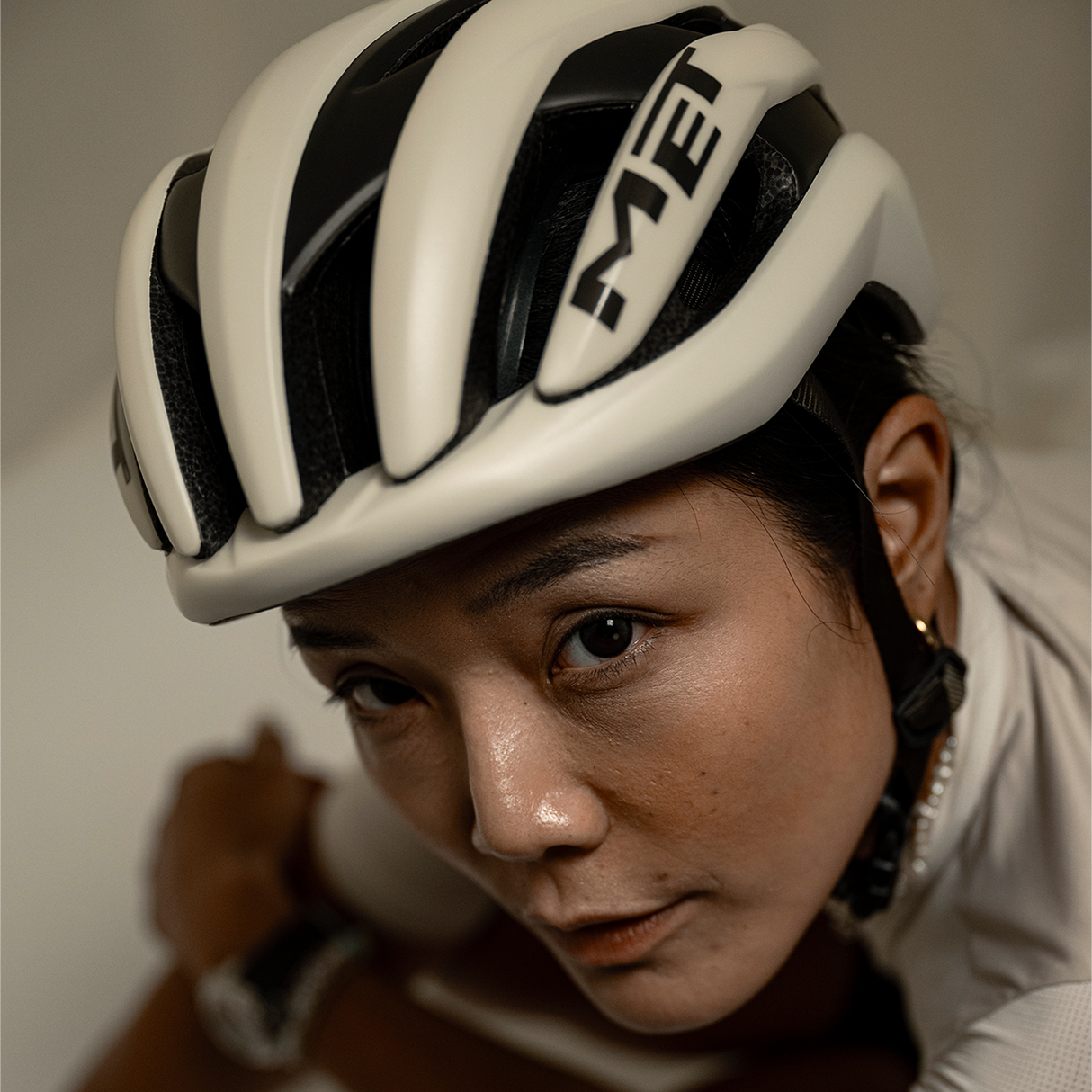 Casco Met Trenta Mips - Blanco Cera