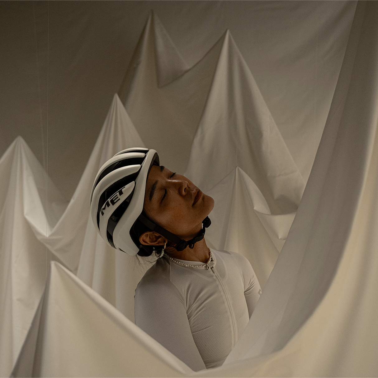 Casco Met Trenta Mips - Blanco Cera