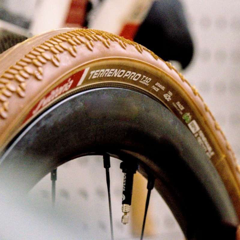 Vittoria Terreno T10 Hardpack Gravel Race TLR 700x40 - Natural