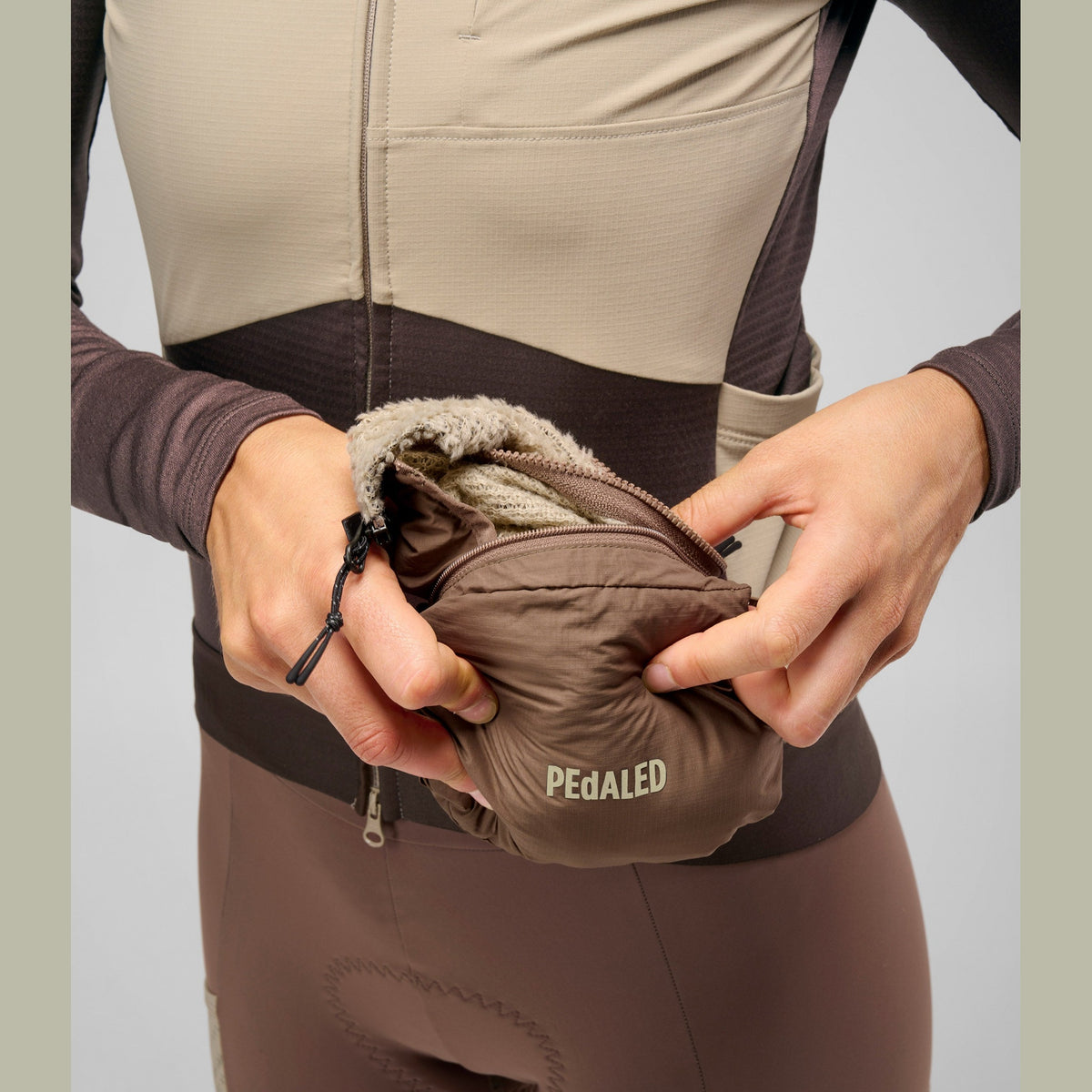 Gilet Pedaled Odyssey Thermal Light Alpha - Beige PEdALED