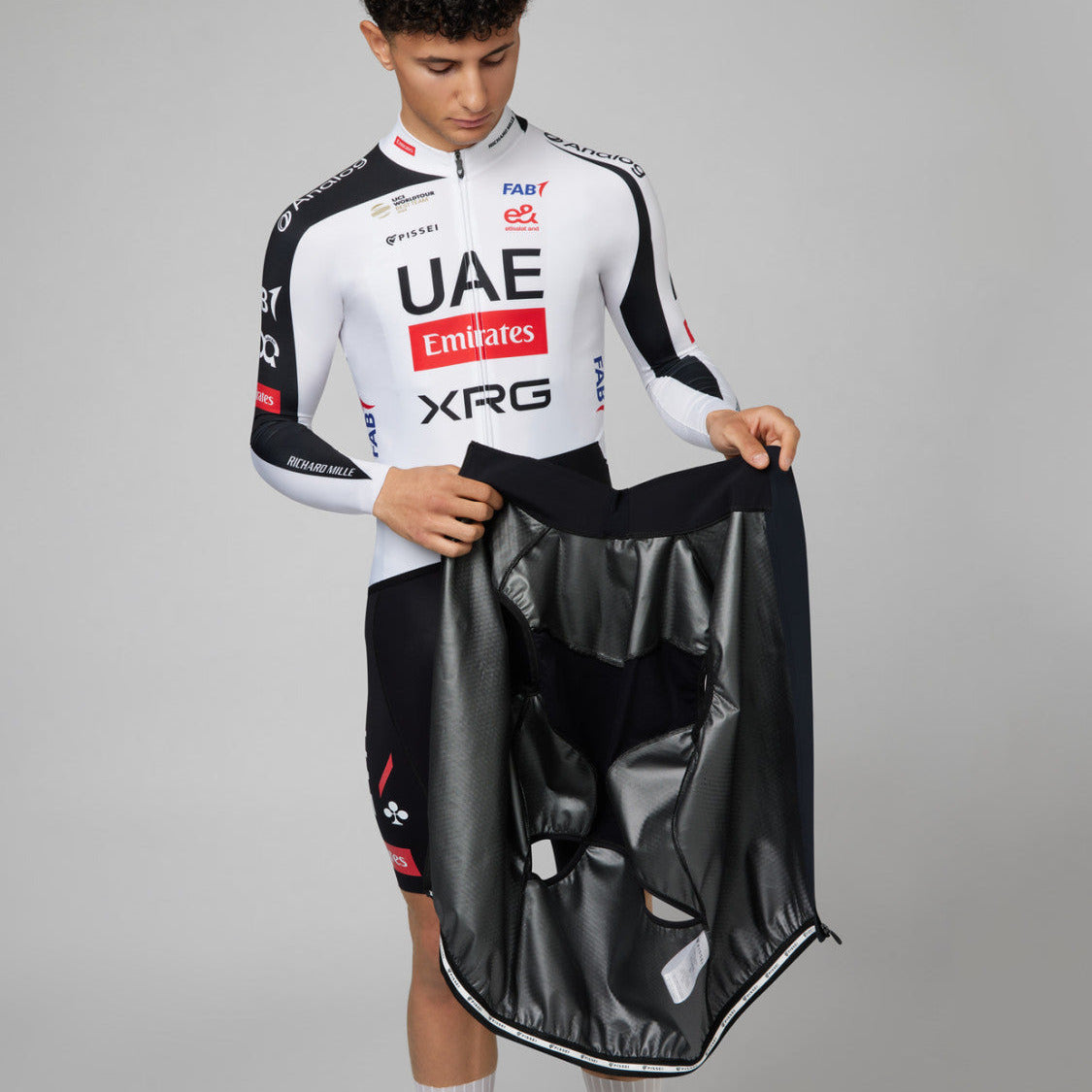 Chaleco Pissei UAE Team Emirates - XRG 2026 Bufera