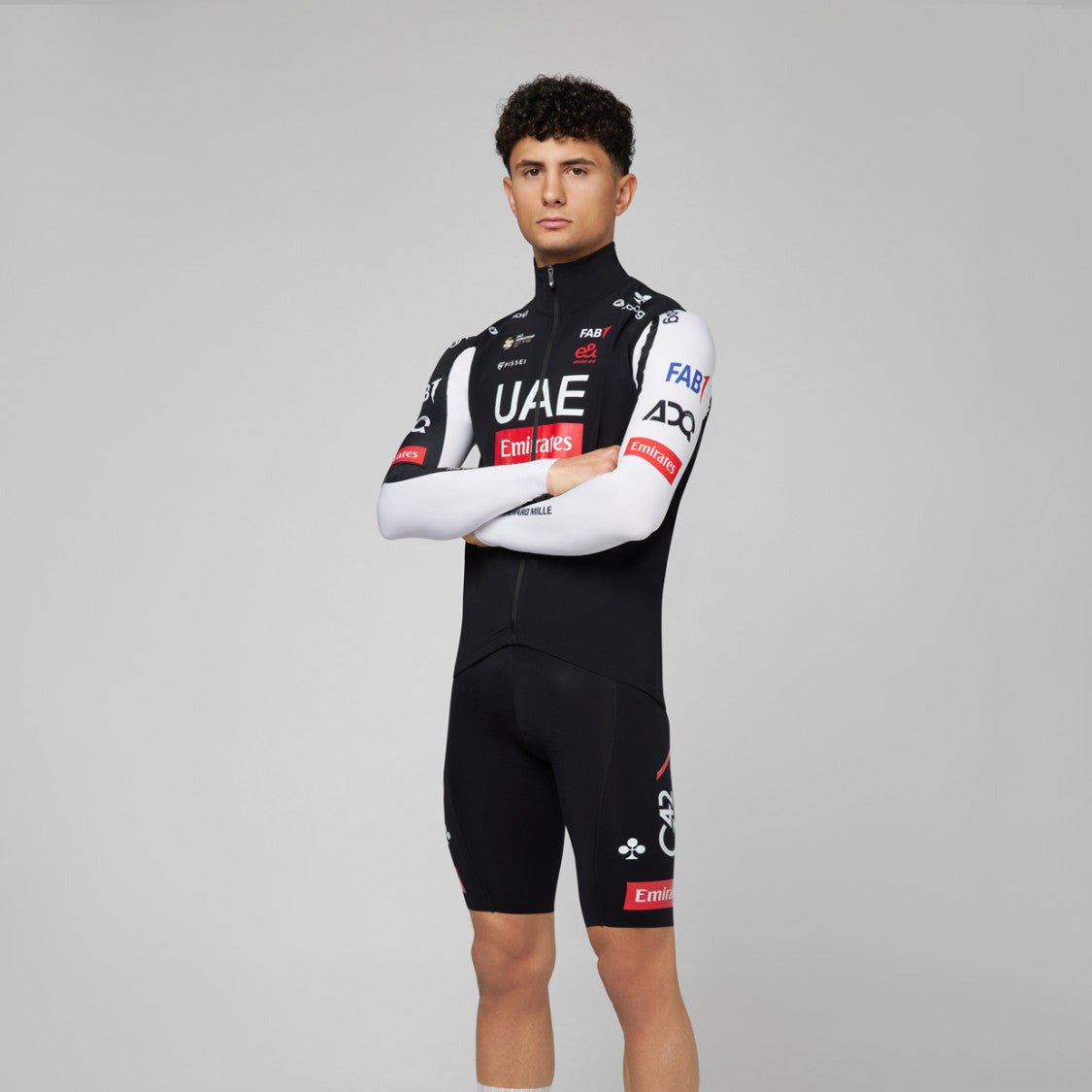 Chaleco Pissei UAE Team Emirates - XRG 2026 Bufera