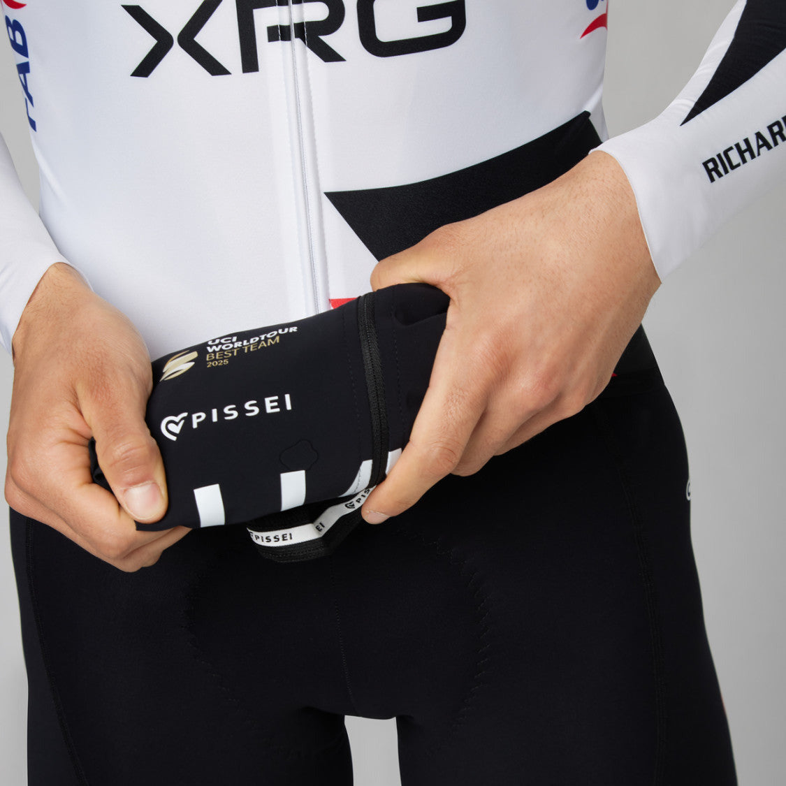 Chaleco Pissei UAE Team Emirates - XRG 2026 Bufera