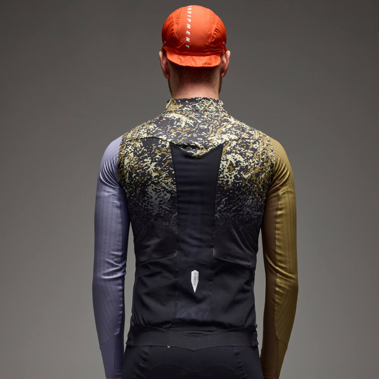 Gilet Q36.5 Gregarius Hybrid Alpi Camo - Nero Q36.5