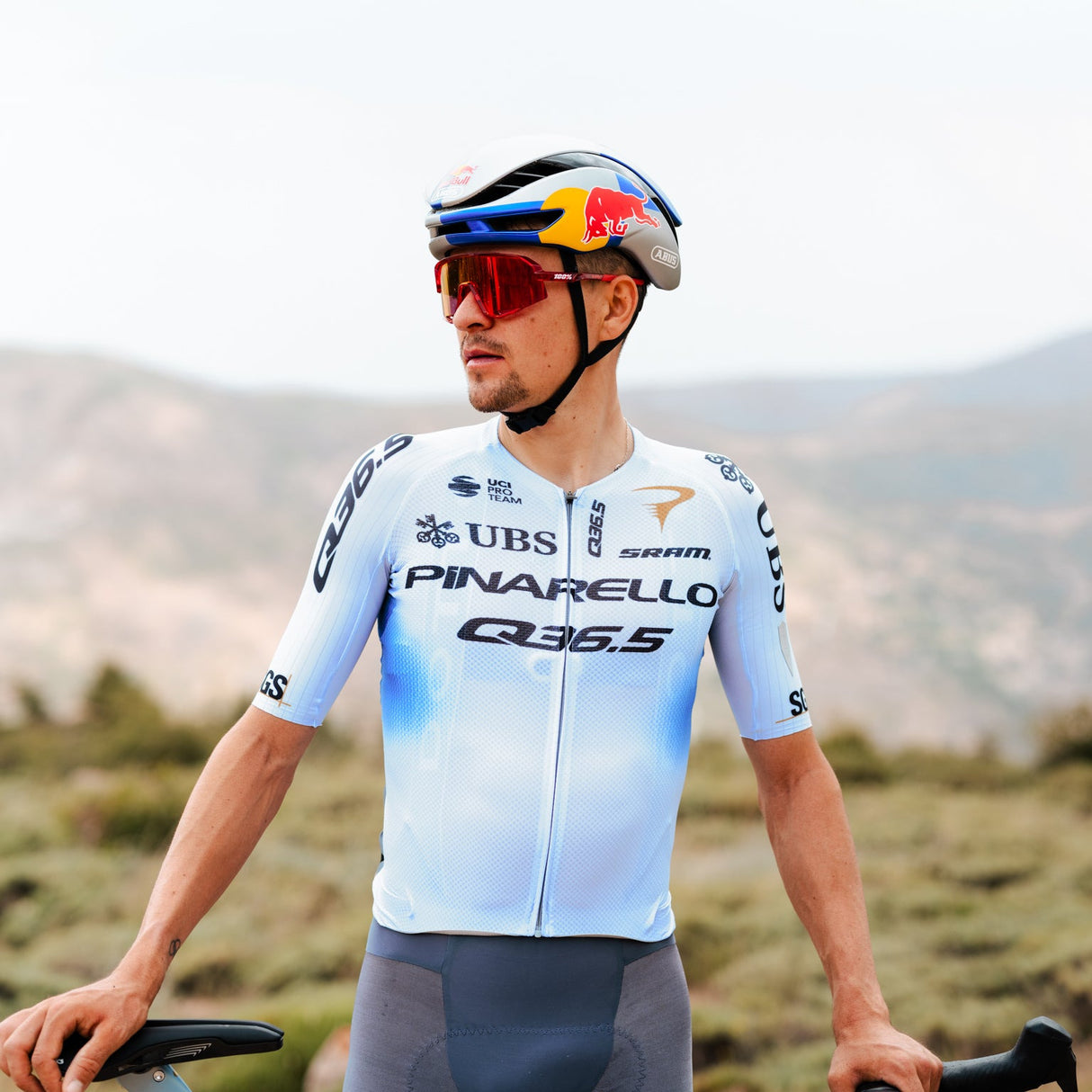 Pinarello-Q36.5 Pro Cycling Team 2026 Gregarius Clima Trikot - Tour de France