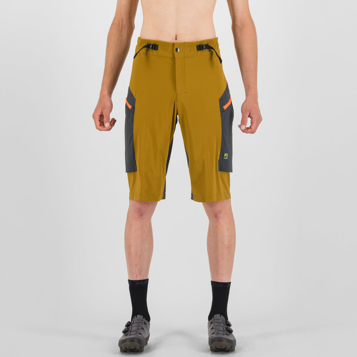 Pantalones cortos Karpos Torbole - Amarillo