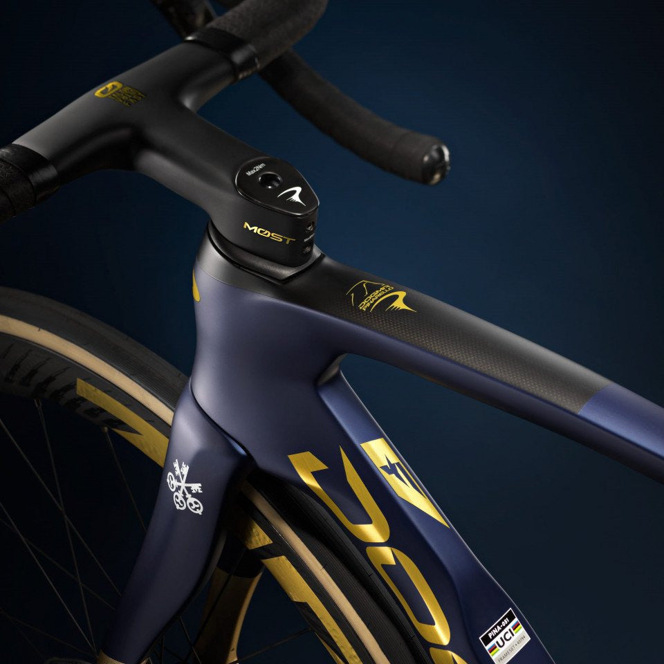 Pinarello Dogma F Disk Red AXS PM Zipp 454 NSW - Pinarello Q36.5 Pinarello