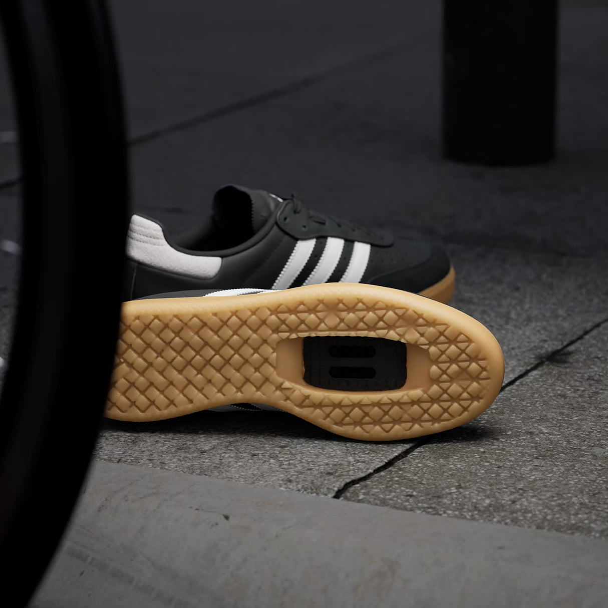 Scarpe Adidas Velosamba Leather - Nero Adidas