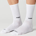Fingercrossed Pause socks - White