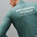 Giacca Pas Normal Studios Mechanism Pertex Rain - Verde chiaro