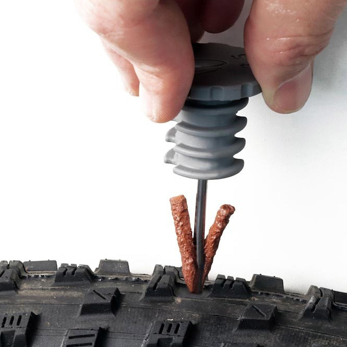 Tappabuco strumento riparazione tubeless - 1.5