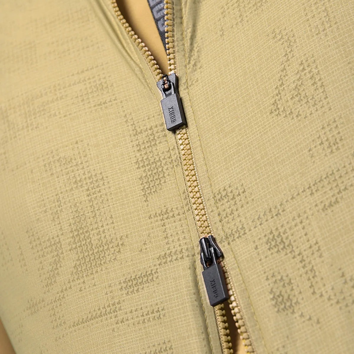 Chaleco Gobik Plus 2.0 Keemun - Beige