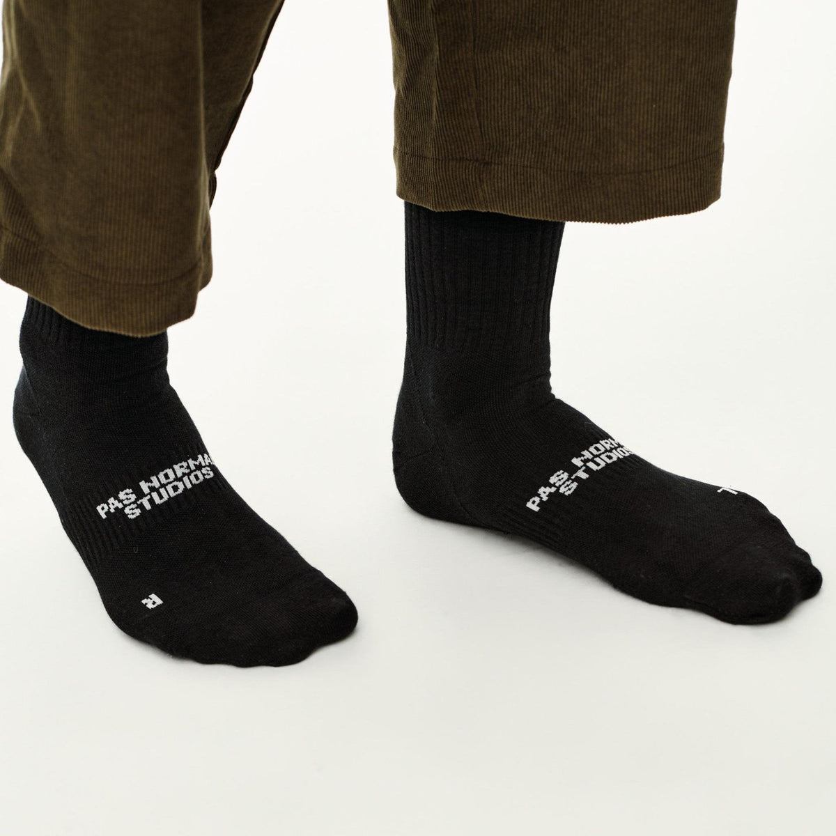 Pas Normal Studios Off-Race Socken - Schwarz