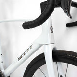SCOTT Addict 30 - Grau Weiß