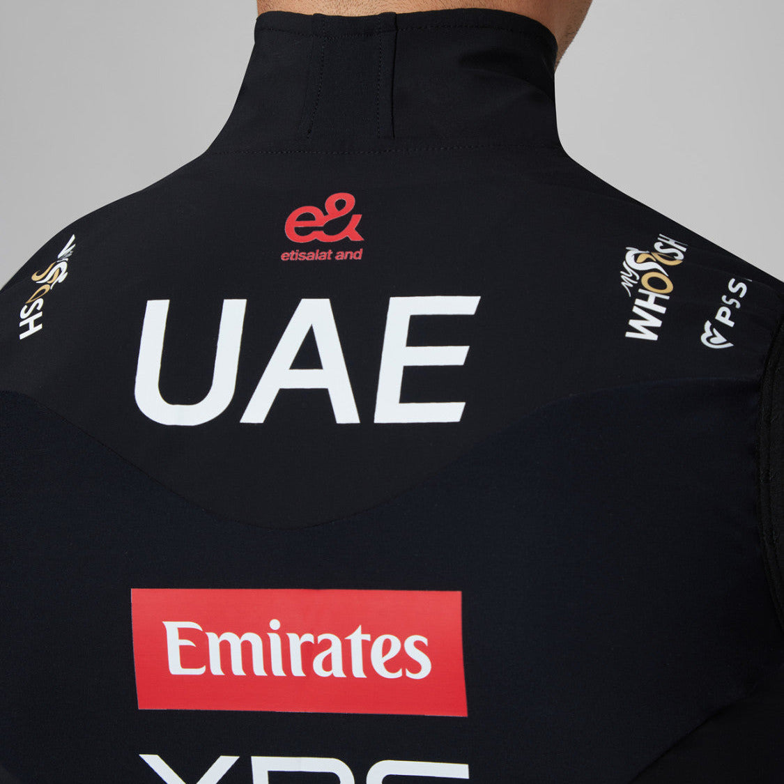 Chaleco Pissei UAE Team Emirates - XRG 2026 Bufera