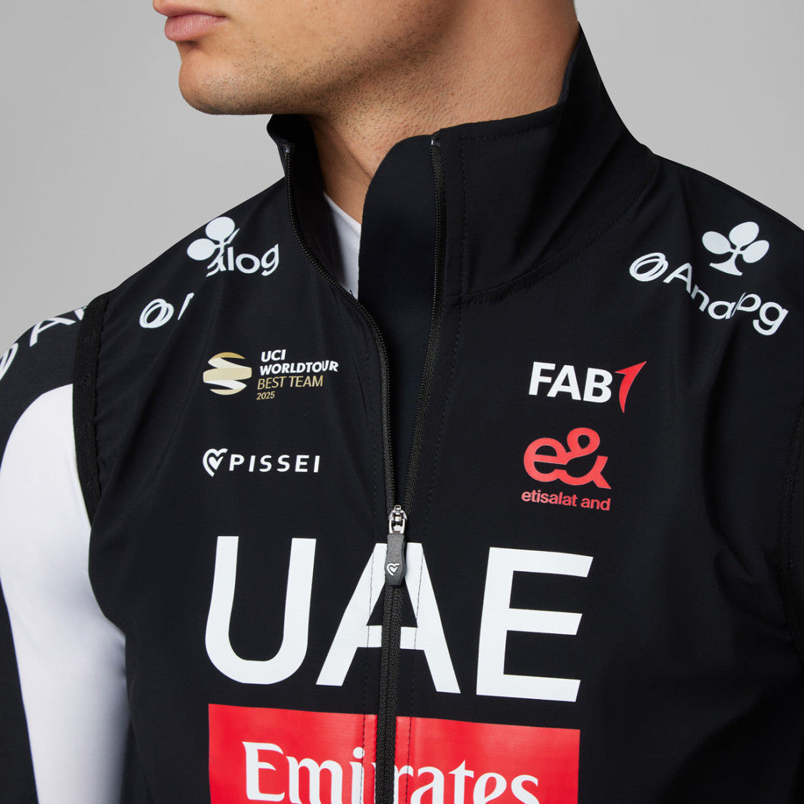 Pissei UAE Team Emirates Vest - XRG 2026 Bufera