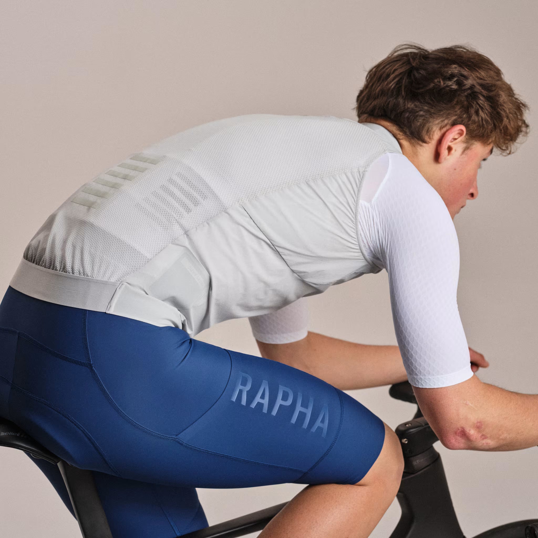 Rapha Pro Team 2 vest - Grey | All4cycling