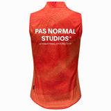 Pas Normal Studios Mechanism Stow Away women vest - Orange