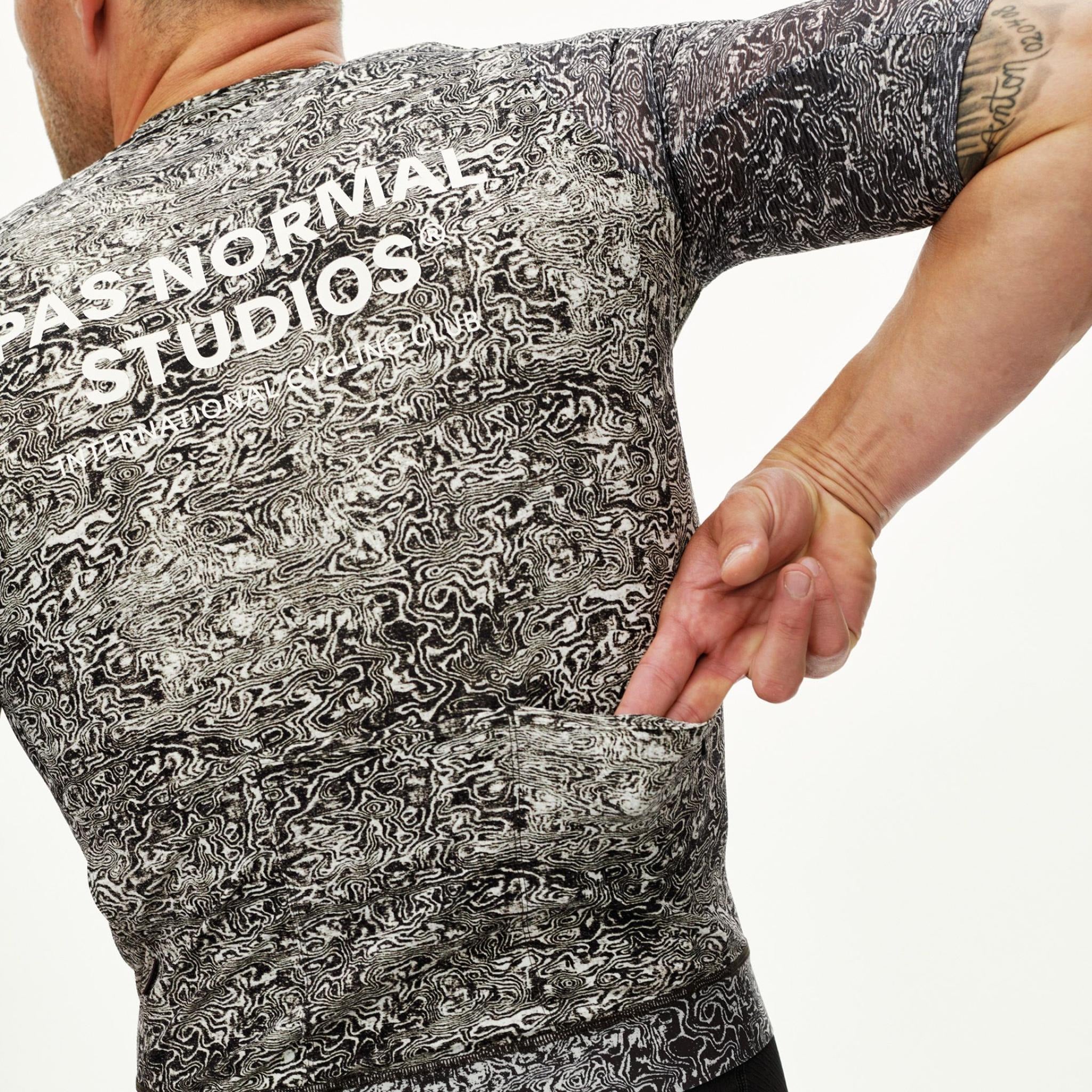 Jersey Pas Normal Studios Essential Light AOP Grain - Off White