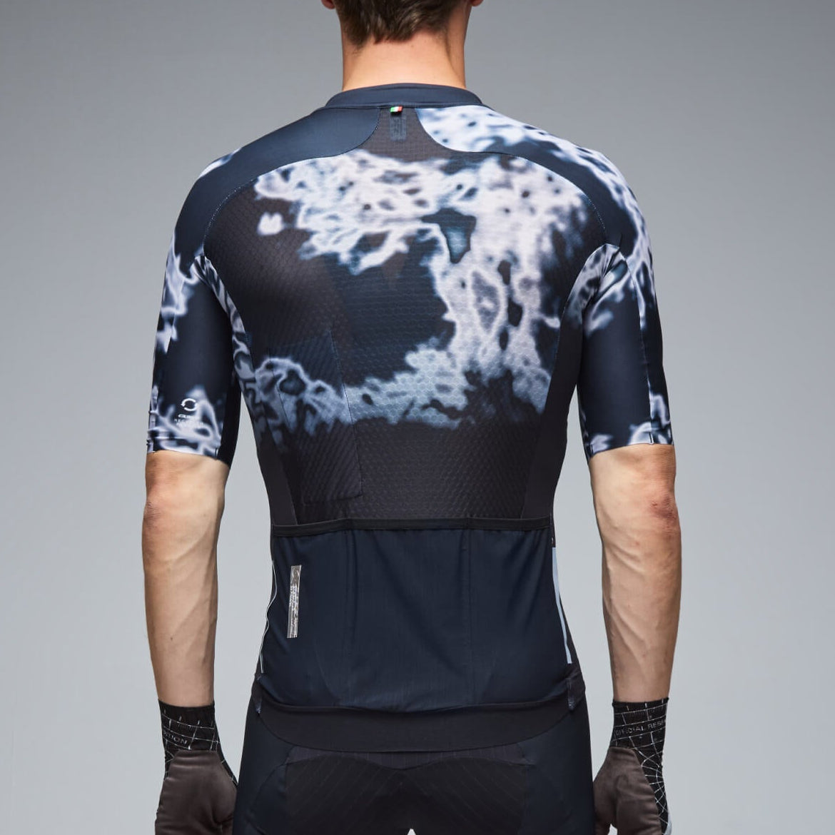 Q36.5 Gregarius Clima Weathermap jersey - Black