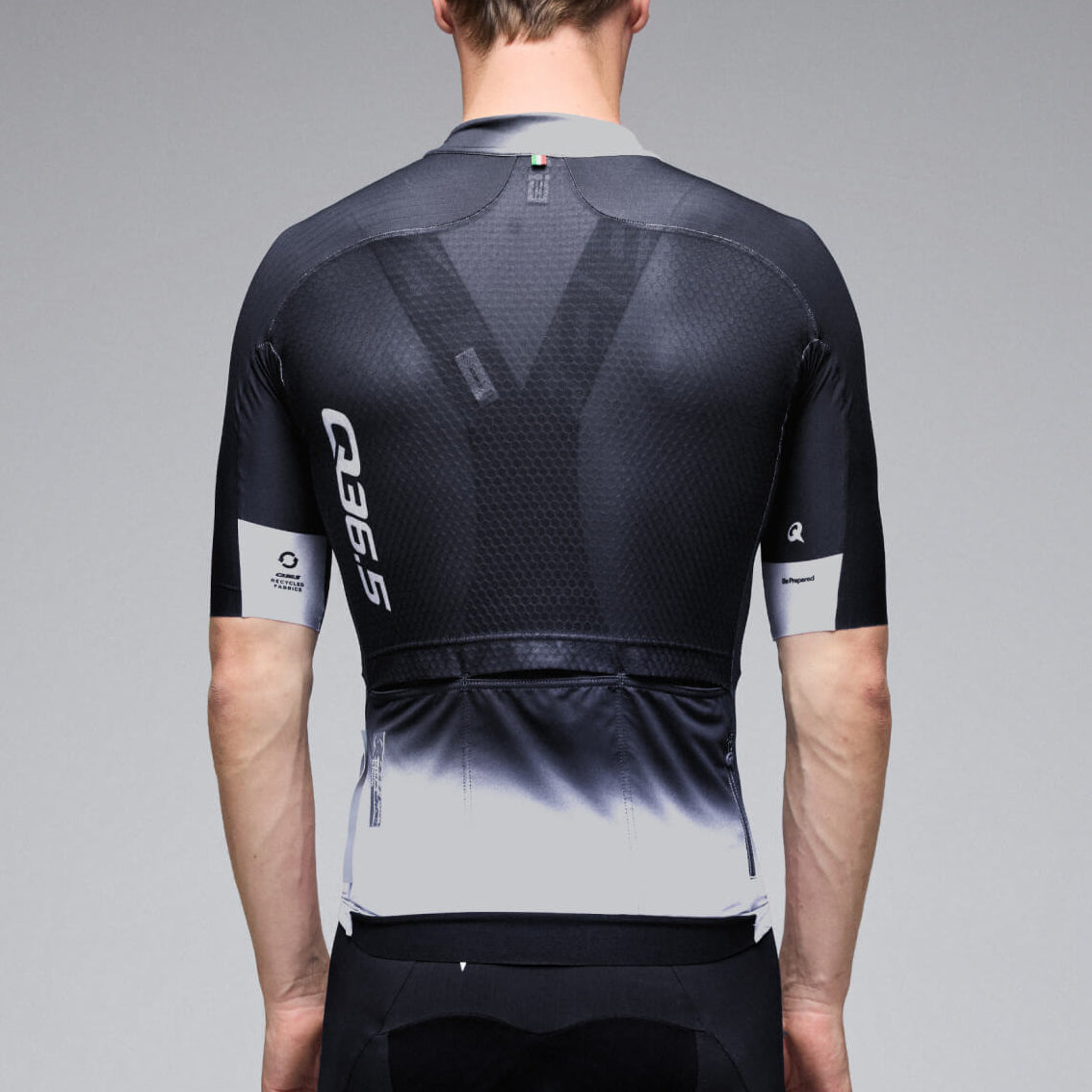 Q36.5 Gregarius Pro Collar Fade trikot - Schwarz