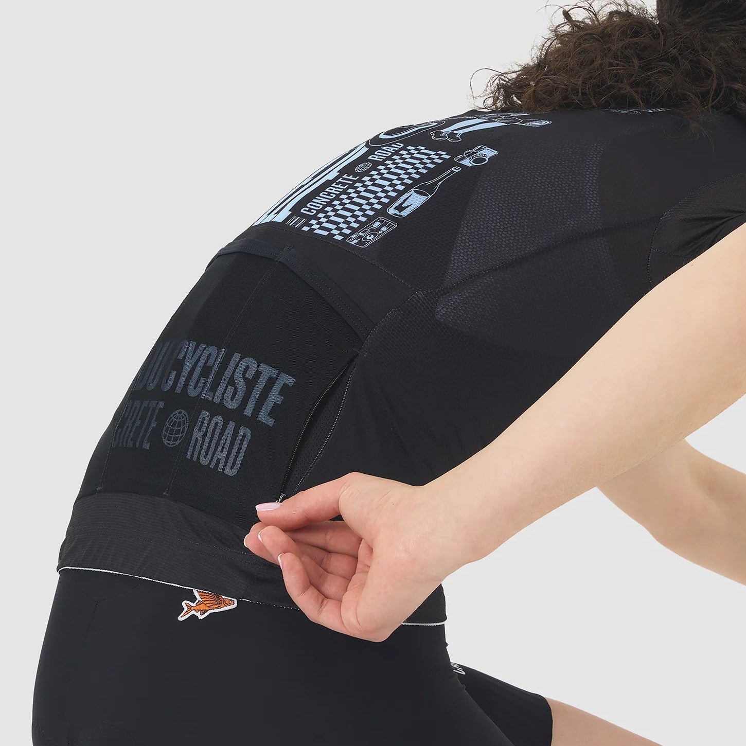 Cafe du Cycliste Eze women jersey - Black
