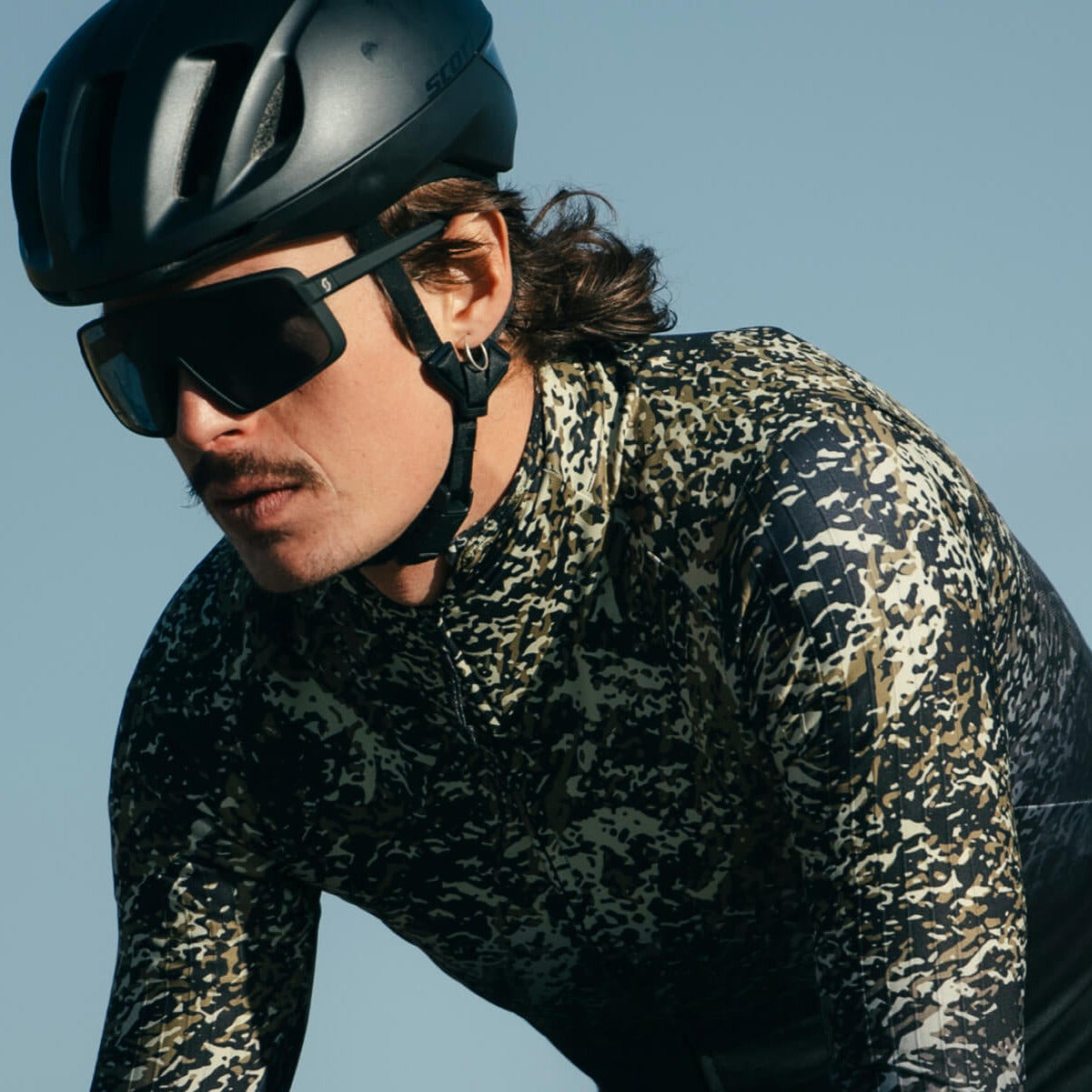 Maglia maniche lunghe Q36.5 Gregarius Hybrid Alpi Camo - Nero Q36.5