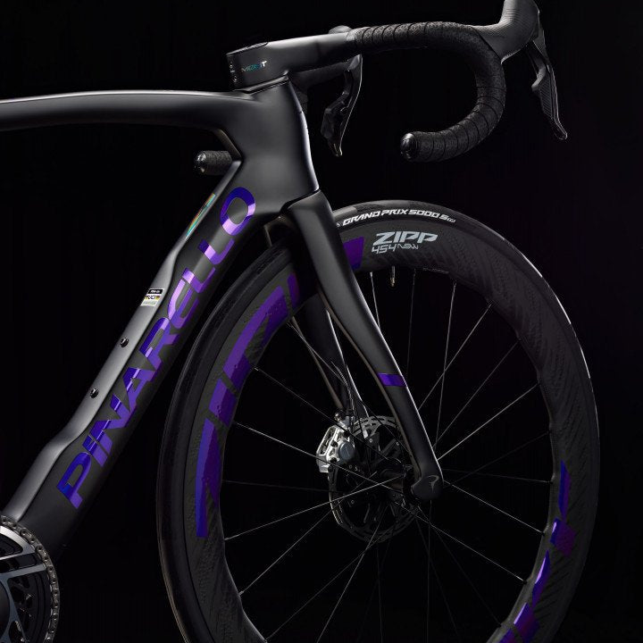 Pinarello Dogma F Disk Red AXS PM Zipp 454 NSW - Édition spéciale TISSOT