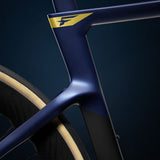 Pinarello Dogma F Disk Red AXS PM Zipp 454 NSW - Pinarello Q36.5 Pinarello