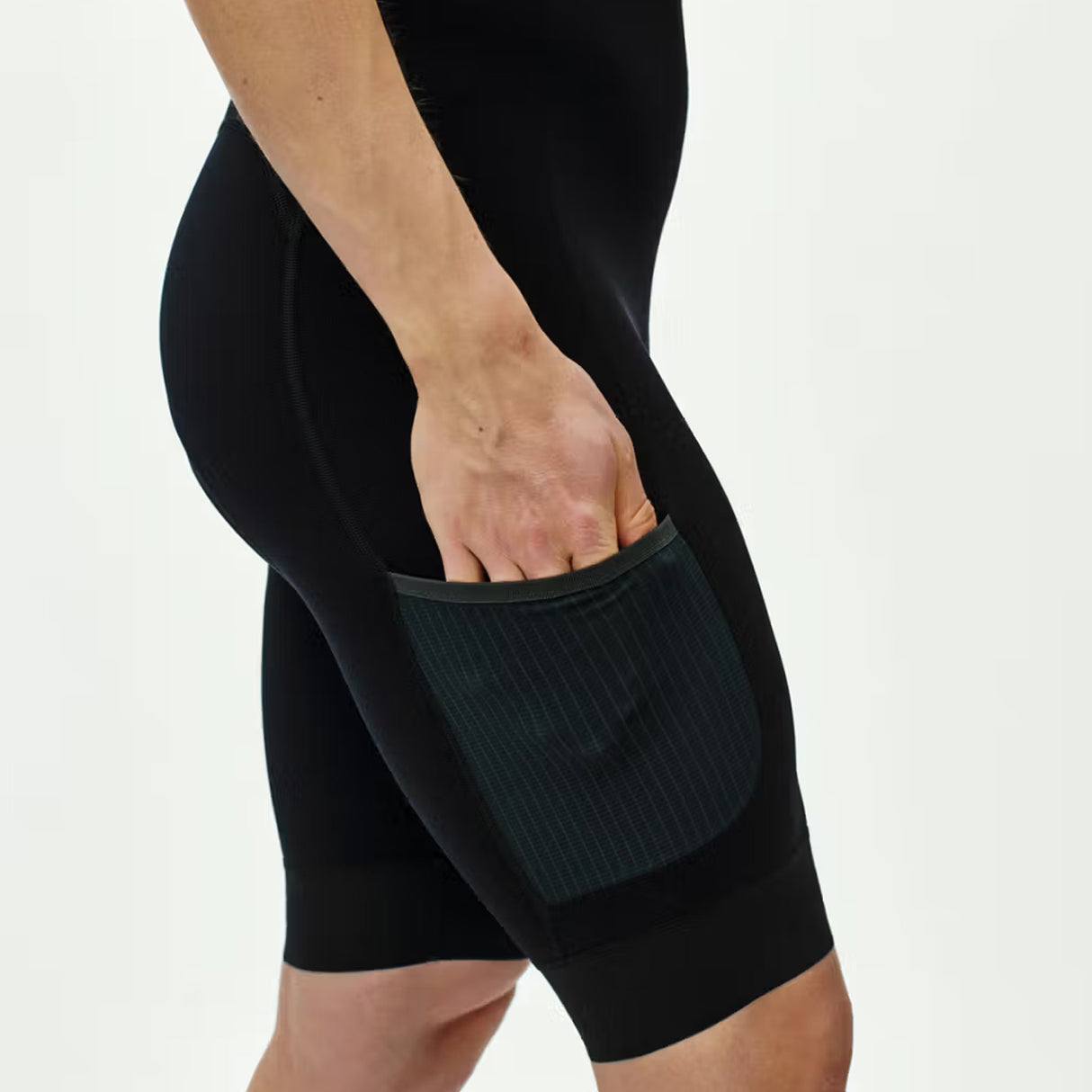 Pas Normal Studios Escapism Cargo bib shorts - Black