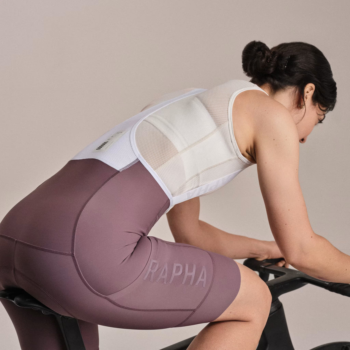 Rapha　カーゴビブショーツ　XS-S　women's パープル　美品 Rapha Pro Team Cargo women bib shorts - Dark purple | All4cycling