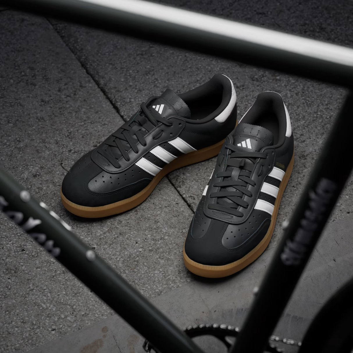 Scarpe Adidas Velosamba Leather - Nero Adidas