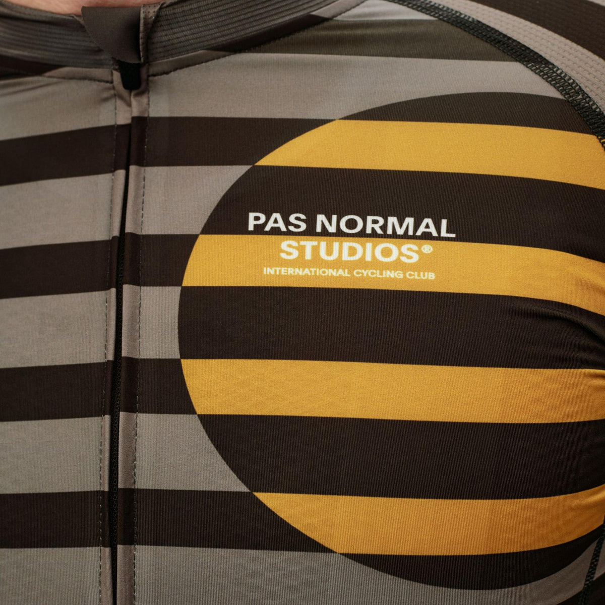 Jersey Pas Normal Studios Mechanism AOP International - Green