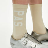 Pas Normal Studios Race Socken - Beige