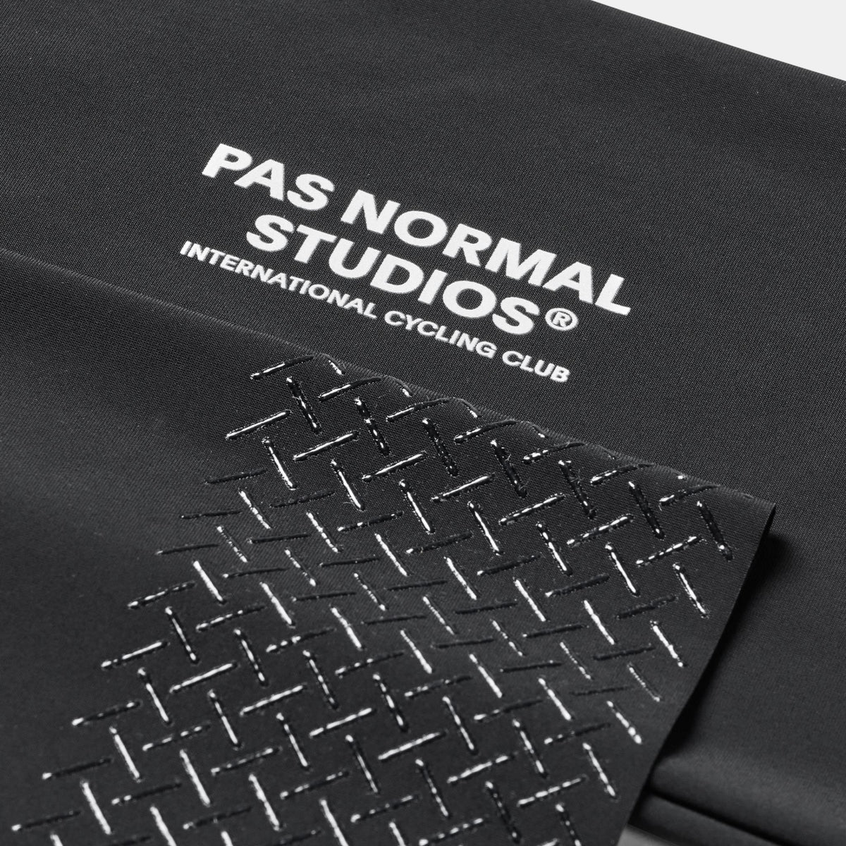 Gambali Pas Normal Studios Logo Leg UV - Nero