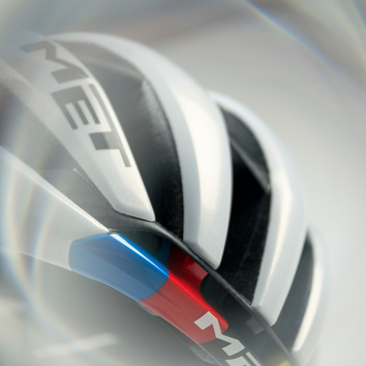 Met Trenta 3K Carbon Mips Tadej Pogacar - Rainbow Limited Edition Helmet