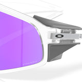 Occhiali Oakley Latch Panel - Matte Clear Prizm Violet - E