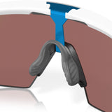 Occhiali Oakley Sphaera - Matte White Prizm Sapphire Polarized - E