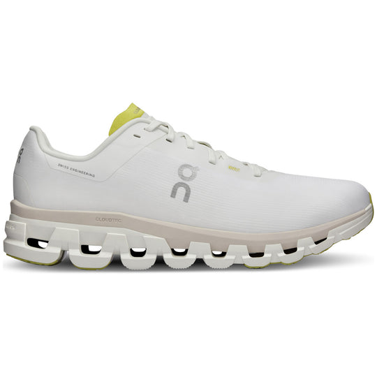 On Cloudflow 4 shoes - White