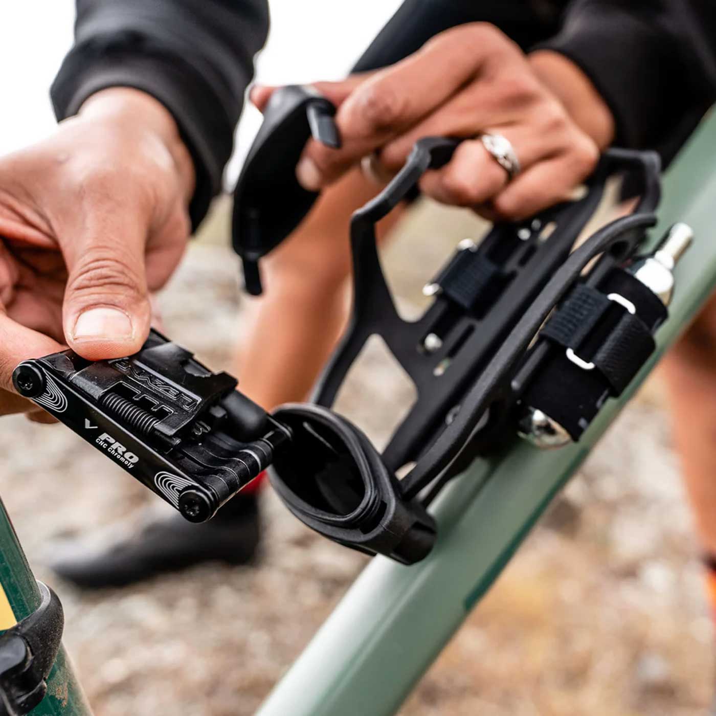 Portaborraccia Lezyne Flow Storage Cage All4cycling portaborraccia-lezyne-flow-storage-cage-all4cycling
