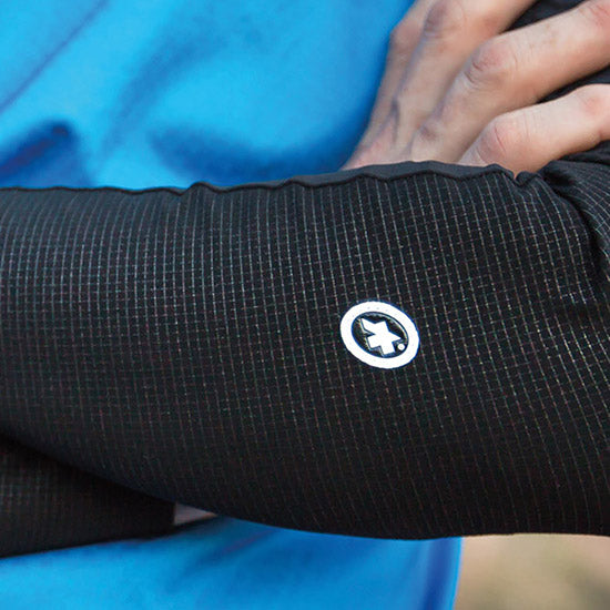 Manicotti Assos TRAIL Arm Protectors - Nero