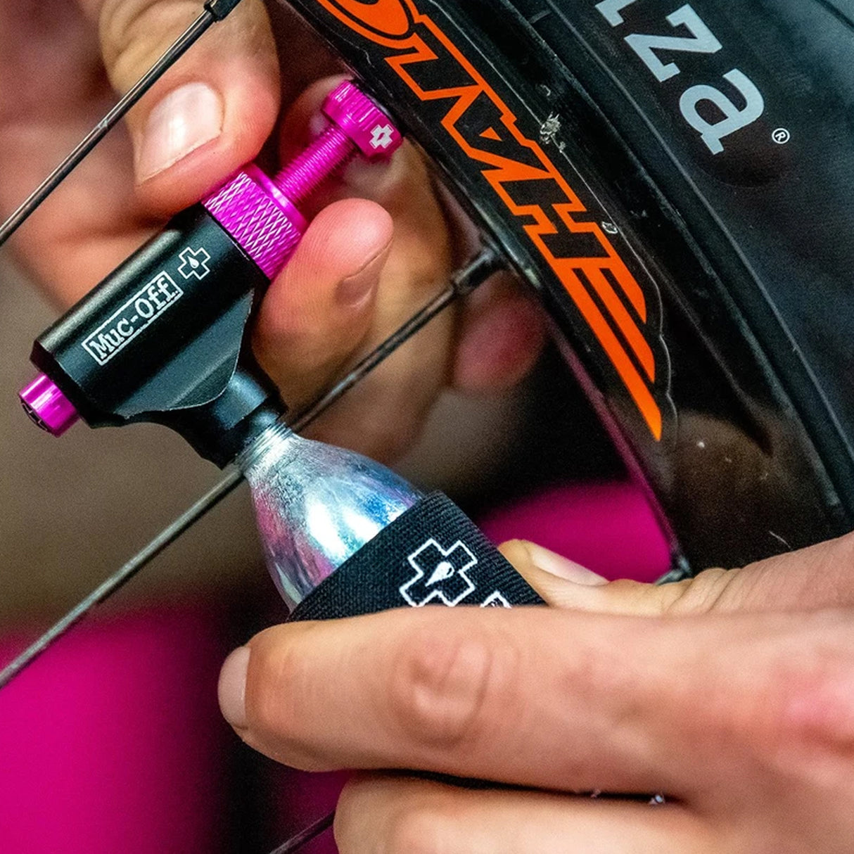 Muc-Off MTB Inflator Kit - H