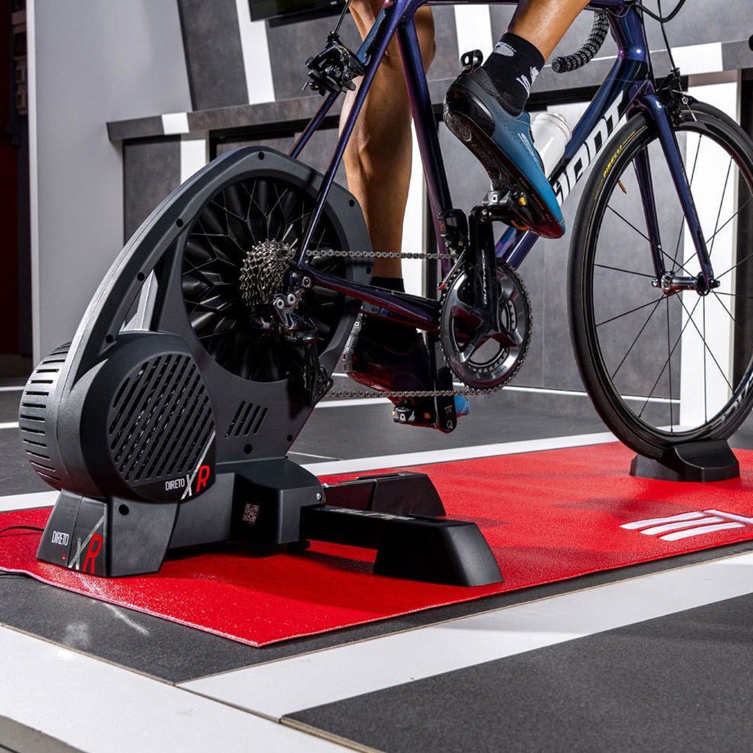 Elite Direto XR ローラー Elite Direto XR-T trainer with Travel Block