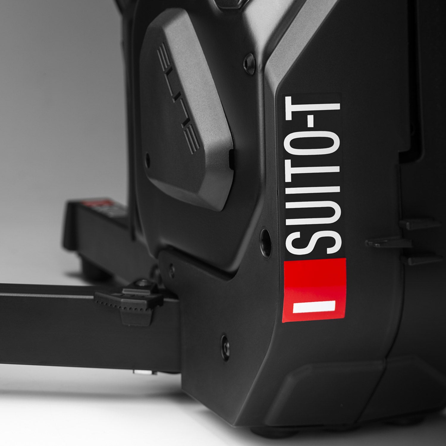 Elite Suito T Trainer with Travel Block