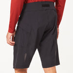 Oakley Drop in MTB shorts - Black