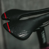 Sella San Marco Aspide Short Open-Fit CFX Wide - Nero rosso